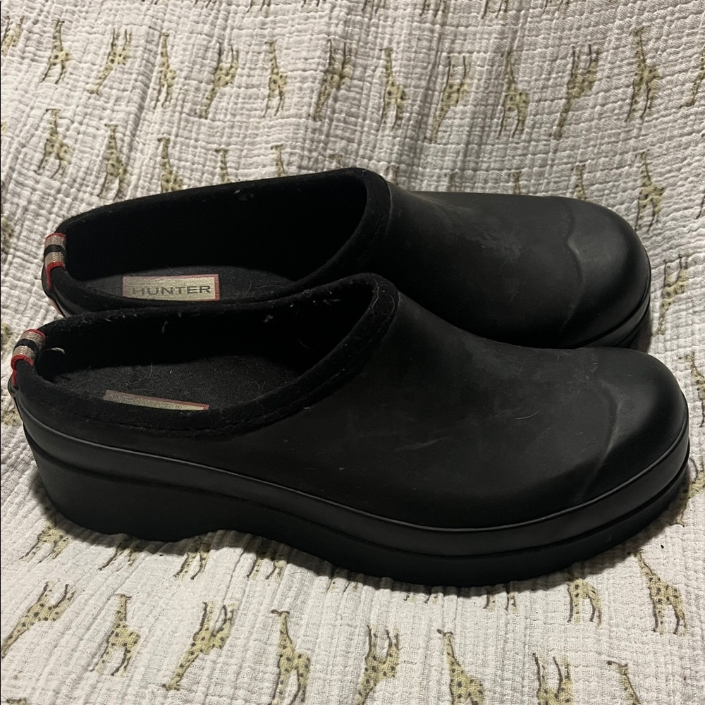 Hunter Women's Classic Black Mules play clog rubber slip on garden shoes good